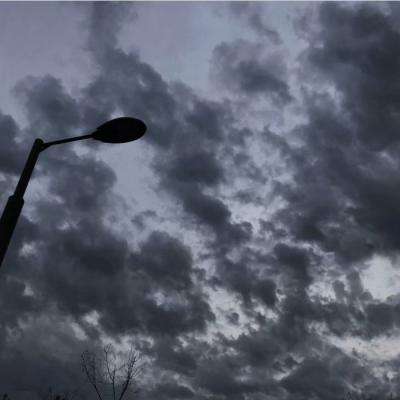 亚市早盘黄金上涨，受美元走弱提振